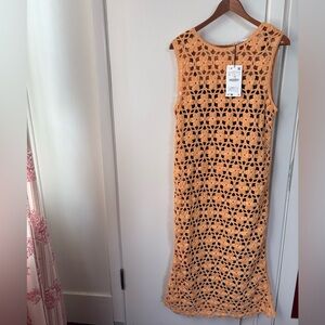 NWT cocktail length crochet style dress